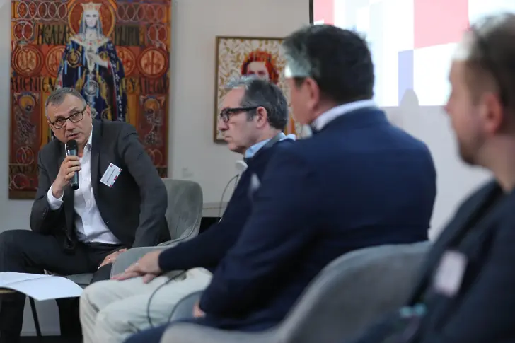  51% от българите копират аудиовизуално авторско наличие за персонално прилагане 