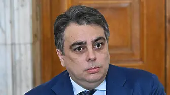 Асен Василев: Тече изключително агресивна дезинформационна кампания срещу приемане на еврото 