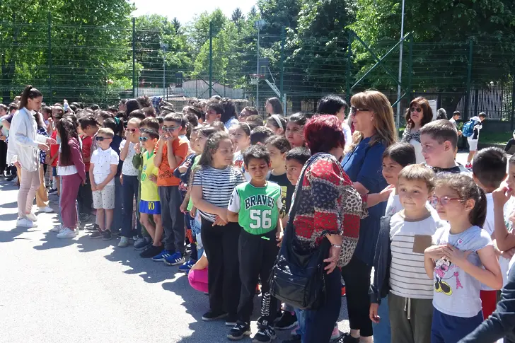  СУ „ Крум Попов ” в град Левски изпрати тържествено ВИПУСК 2025 