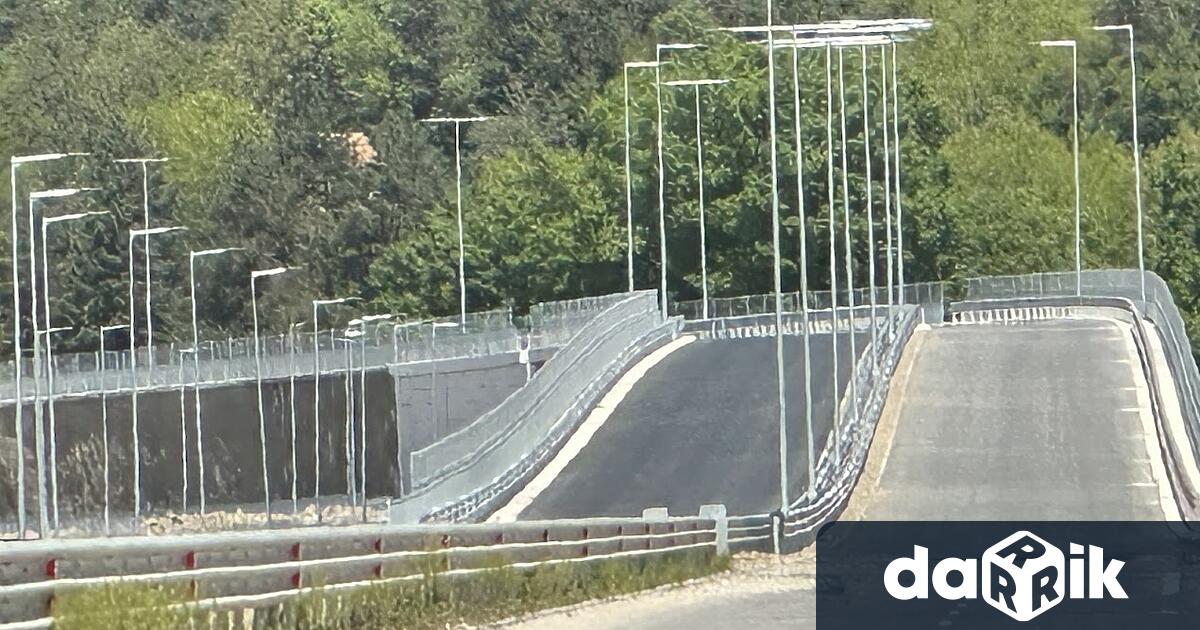 Строителните дейности по скоростния път Мездра Ботевград се извършват