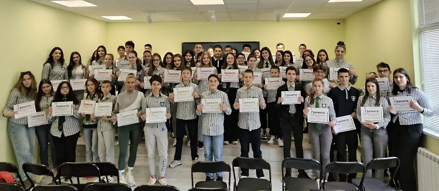 ППМГ – Враца награди ученици и учители за постигнати успехи