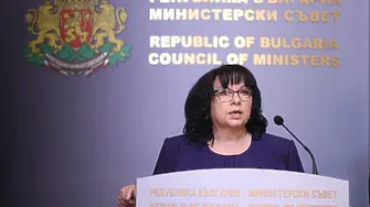 Финансовият министър посъветва Терзиев откъде да намери пари за градския транспорт
