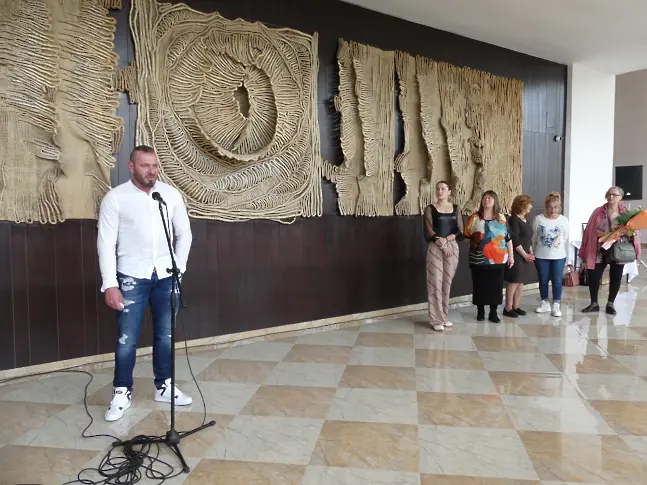 Майски салон „Стефан Демирев“ събра творци и почитатели на изкуството