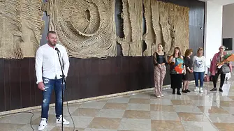 Майски салон „Стефан Демирев“ събра творци и почитатели на изкуството