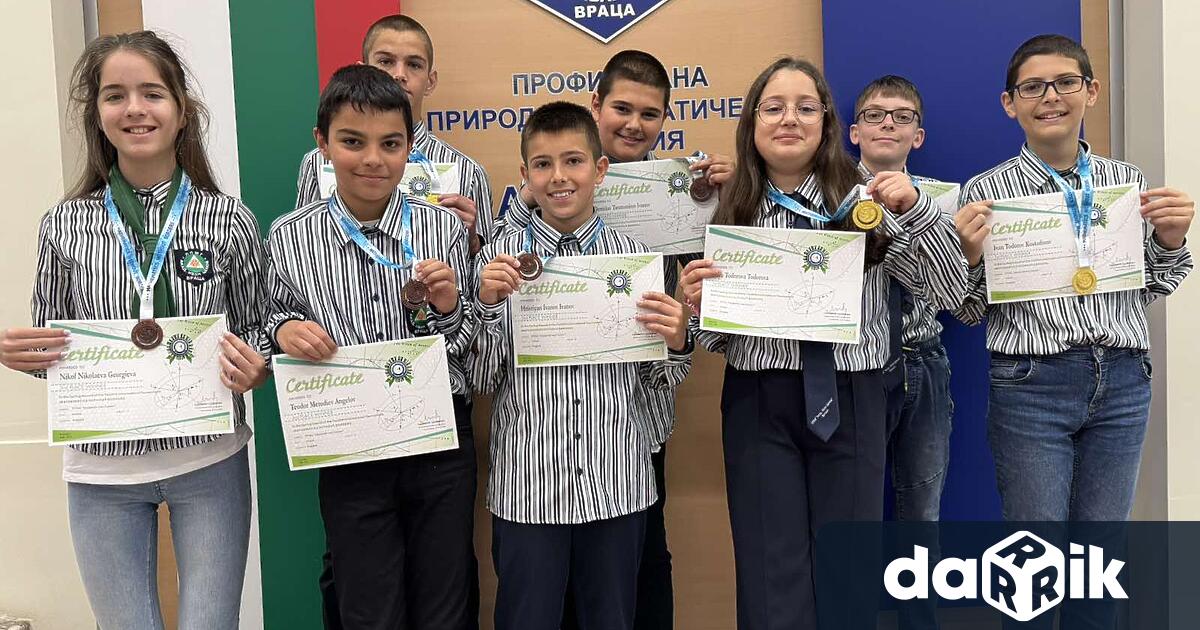 И тази година възпитаниците на Профилираната природо математическа гимназия Акад Иван