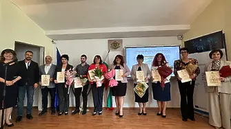 Областният управител Николай Николов връчи престижните отличия „Неофит Рилски“ на Министерство на образованието и науката