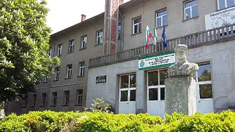Вендета заради клип на момиче избухна в гимназия „Никола Вапцаров“ в Бяла Слатина