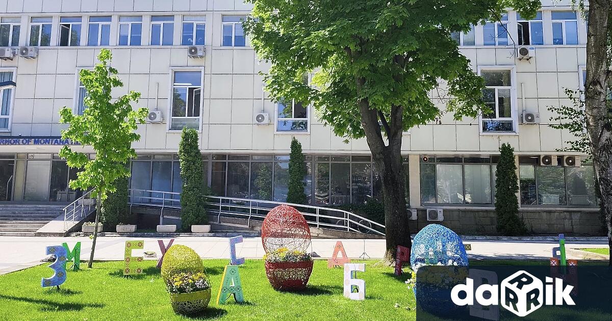 От днес на площад Жеравица е поставена арт инсталацията БУКВИТЕ