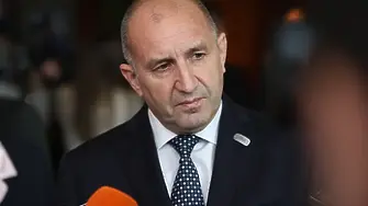 Радев сезира КС заради решението на Киселова за референдума