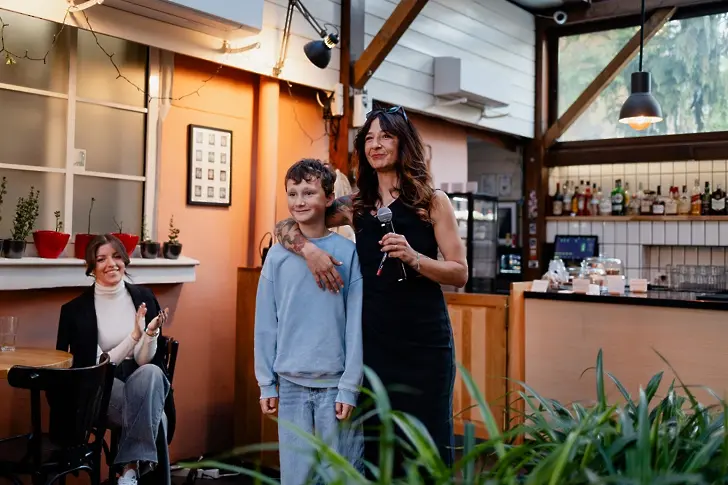  „ 10 години не можех да приема сина си “: фотографията като глас на майчината болежка и любов 