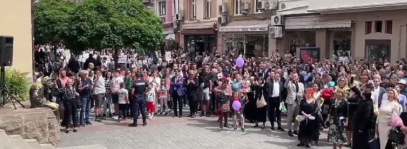 Многохилядно шествие в Пловдив за Деня на буквите