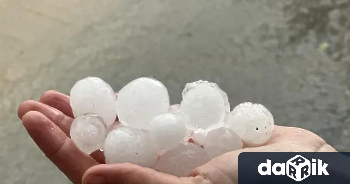 Остава сложна обстановката около Тетевен и Троян заради високите води