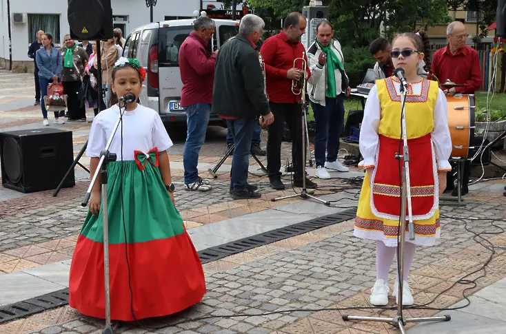  24 май – същински трогателен празник на словото и българския дух в град Левски 