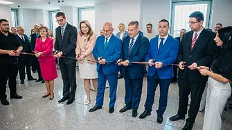 В Плевен отвори врати нов център на Дружеството за касови услуги