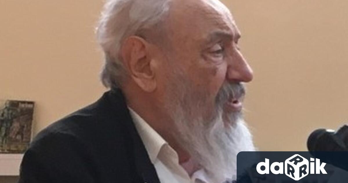 Президентът Румен Радев отличи с държавни отличия изтъкнати дейци на