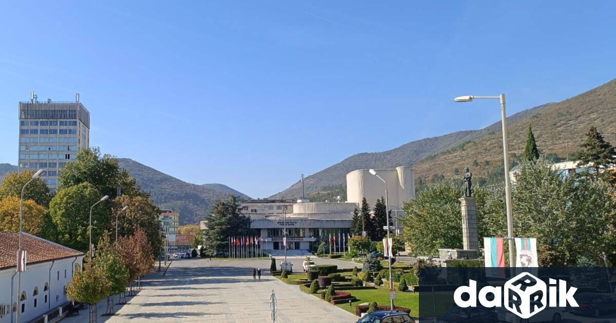 Централният площад Хаджи Димитър в Сливен временно ще бъде затворен