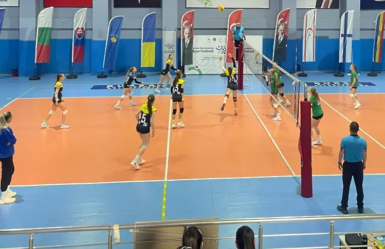  Млади плевенски волейболни очаквания се включиха в състезателен шампионат в побратимения ни град Бурса 