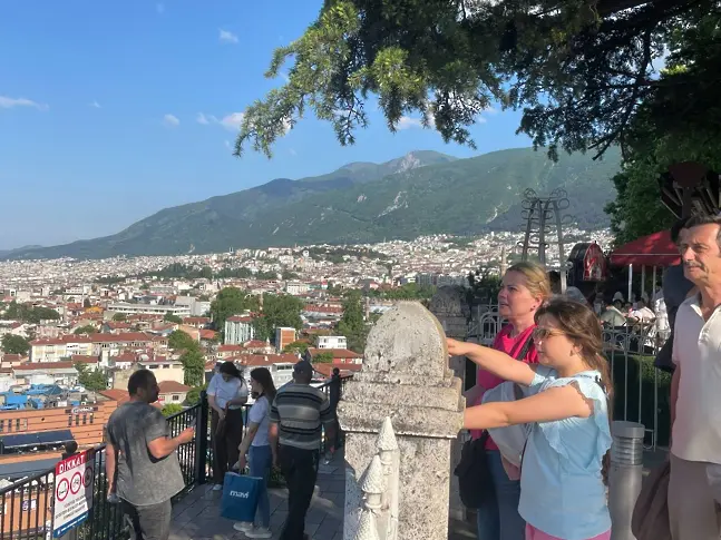  Млади плевенски волейболни очаквания се включиха в състезателен шампионат в побратимения ни град Бурса 