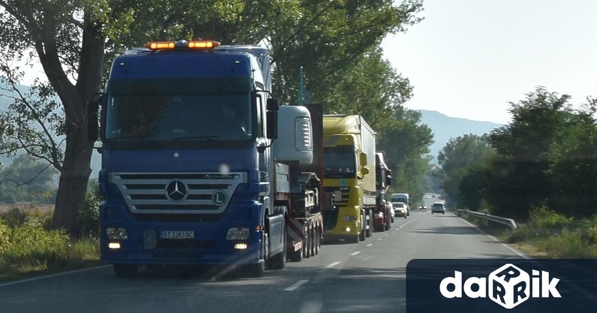Заради зачестилите инциденти с товарни автомобили вицепремиерът и министър на