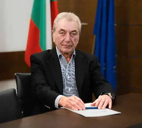 Без изненади: Избраха Росен Карадимов за председател на КЗК
