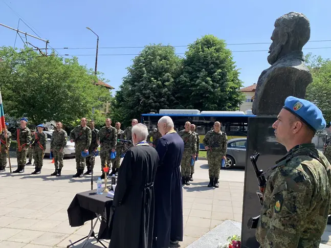Плевен отбеляза Деня на Ботев и загиналите за свободата на България/СНИМКИ/