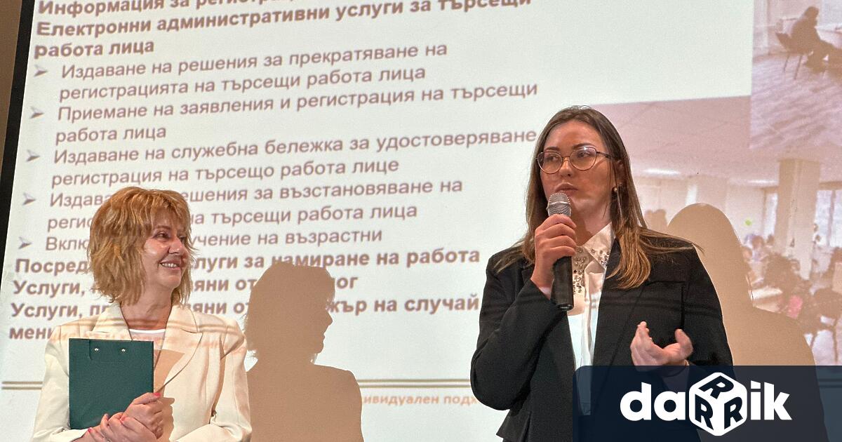 Областният управител Николай Николов и заместник изпълнителният директор на Агенцията