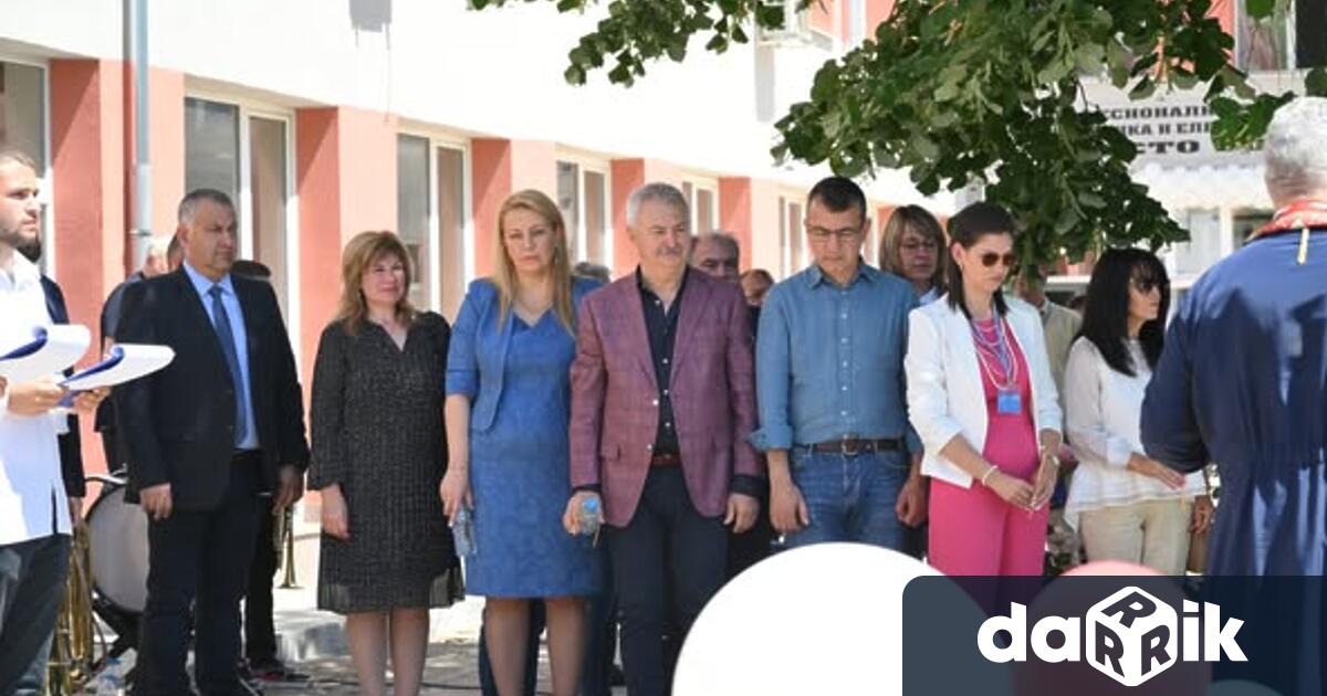 Кметът на Община Монтана Златко Живков поднесе приветствено слово на