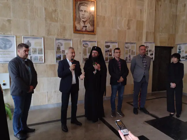 Държавният архив представи православните храмове в Монтана