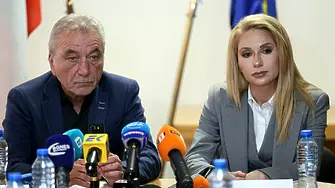 Кампания, сайт и проверки: КЗП и КЗК срещу спекулата около еврото