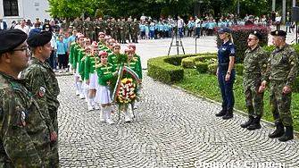 Сливен се поклони пред подвига на Ботев и загиналите за свободата на България