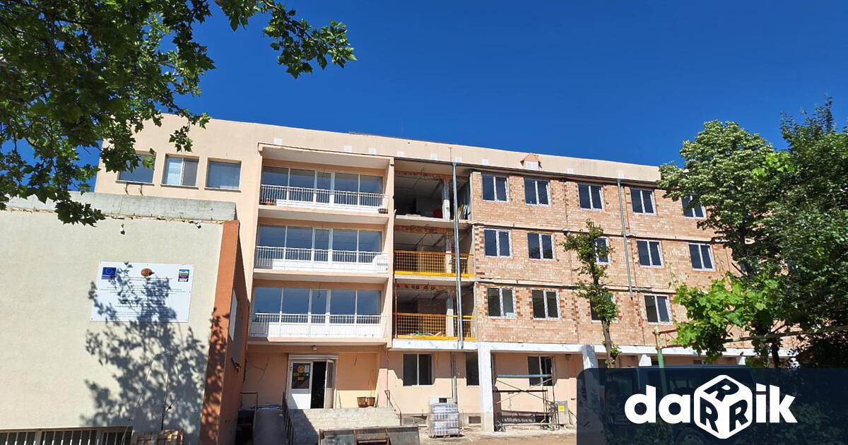 До момента е свършена огромна работа както по съществуващата сграда