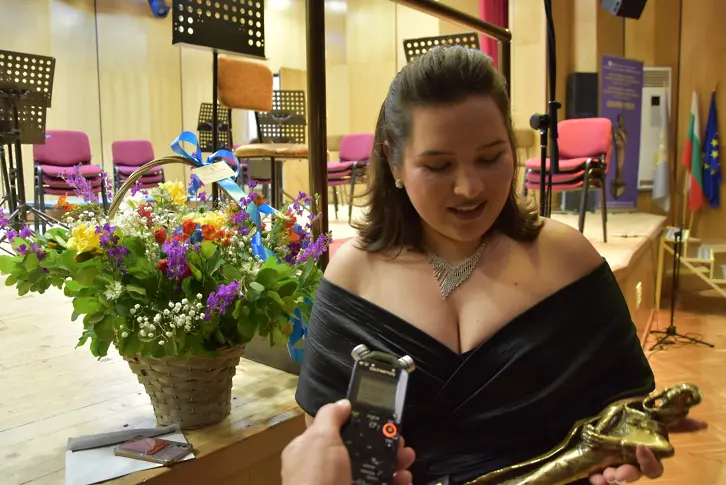  Александра Зотова - Grand prix: За мен е изключително прочувствено, че се допрях до една невероятна личност и реализатор като Гена Димитрова 