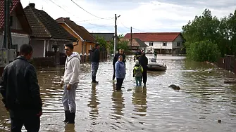 Обилните валежи предизвикаха наводнения в Румъния