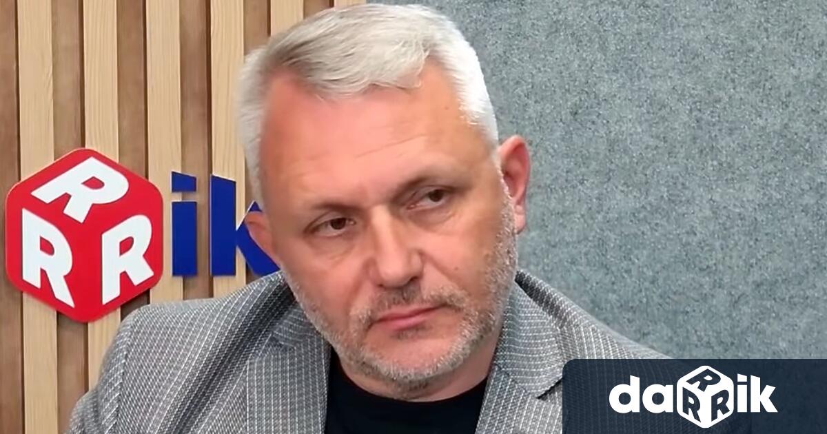 Пеевски прави това което прави най добре яде хората на