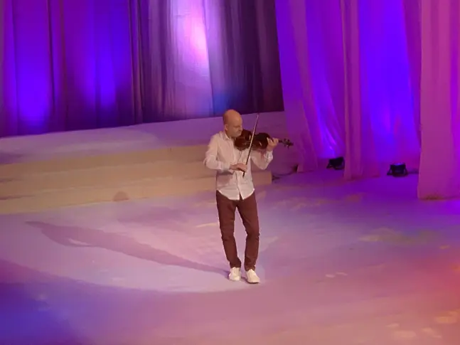  При голям триумф мина 76-то издание на Парад на модата - Плевен-2025/СНИМКИ/ 