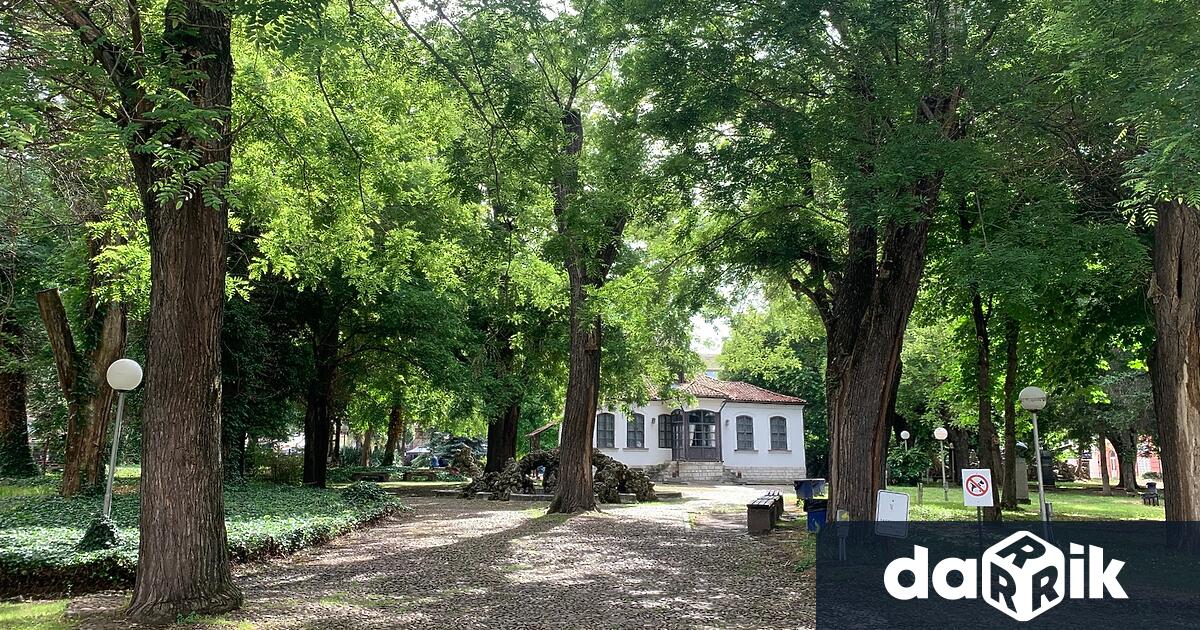 В неделя преди обед времето ще бъде предимно слънчево Около