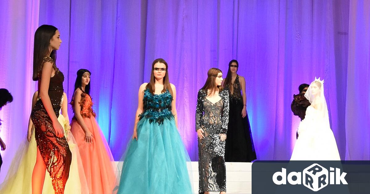 В 76 то издание на спектакъла Парад на Модата който се