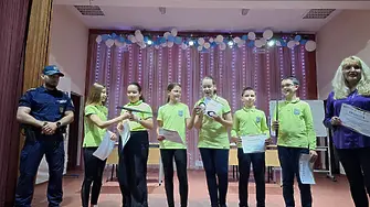 Удари последният ученически звънец за участниците в дейностите по Национална програма „Работа на полицията в училищата” на областно ниво