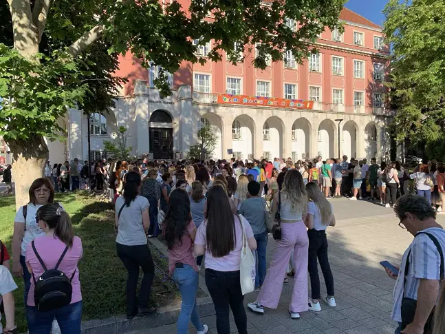  В Плевен, протестиращи медицински експерти предизвестиха за вероятен ефикасен протест/СНИМКИ/ 