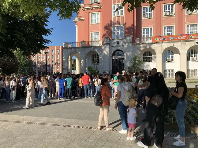  В Плевен, протестиращи медицински експерти предизвестиха за вероятен ефикасен протест/СНИМКИ/ 