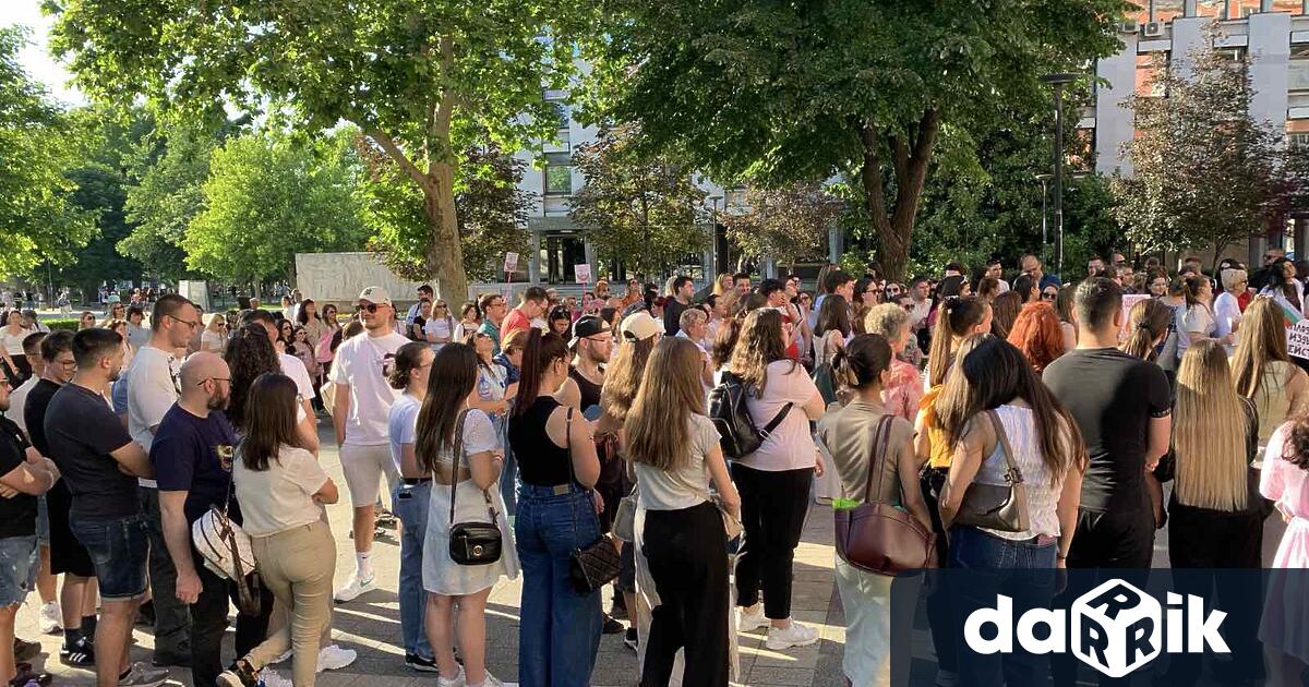 Седмица след първия протест на млади медици студенти медицински сестри