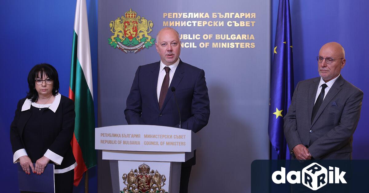 Европейската комисияи Европейската централна банкакатегорично заявиха че България покрива критериите