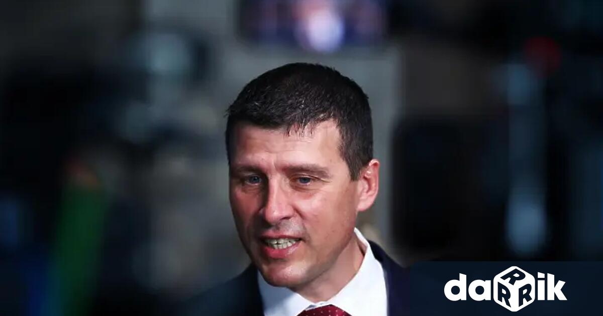 Лидерът на МЕЧ Радостин Василев заяви че пред стаята на