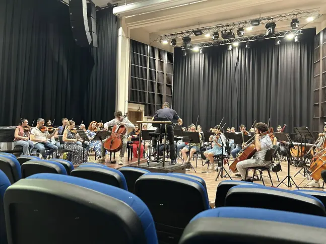 Концерт "В бъдеще време" на Симфониета - Враца със солисти млади музикални таланти