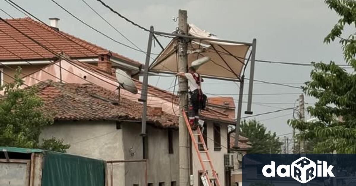 Силна лятна буря с проливен дъжд гръмотевици и градушка връхлетя