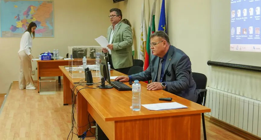  Проф. доктор Сергей Илиев е избран отново за декан на Факултет „ Медицина “ на Медицински университет - Плевен 