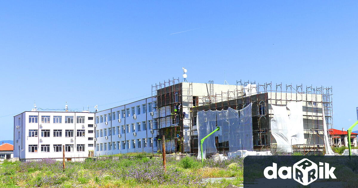 Кметът на Нова ЗагораГаля Захариева заедно със заместник кмета Ивайло Енев