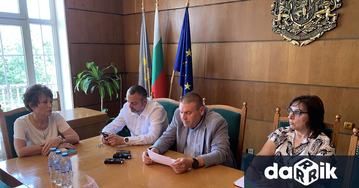 Община Плевен подписа 6 нови споразумения с Министерството на регионалното