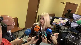 Окръжен съд-Плевен остави в ареста шофьора, обвинен за тежката катастрофа, в която загина 12-годишната Сияна/СНИМКИ/