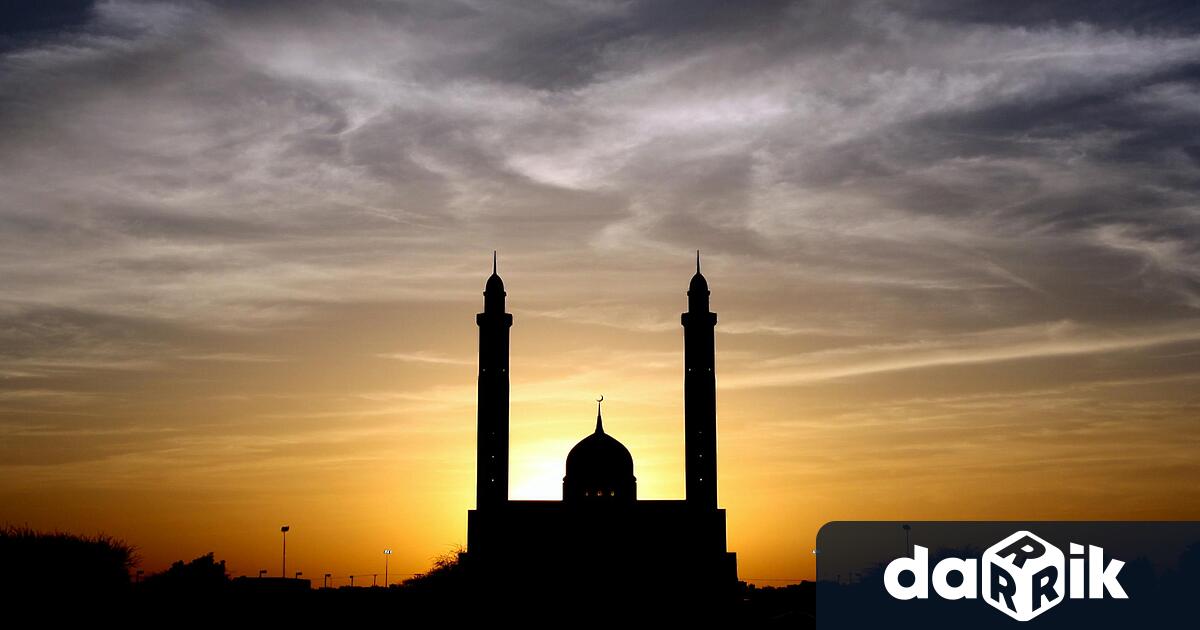 В поздравителния адрес се казва Ние от ръководството на Югоизточно държавно